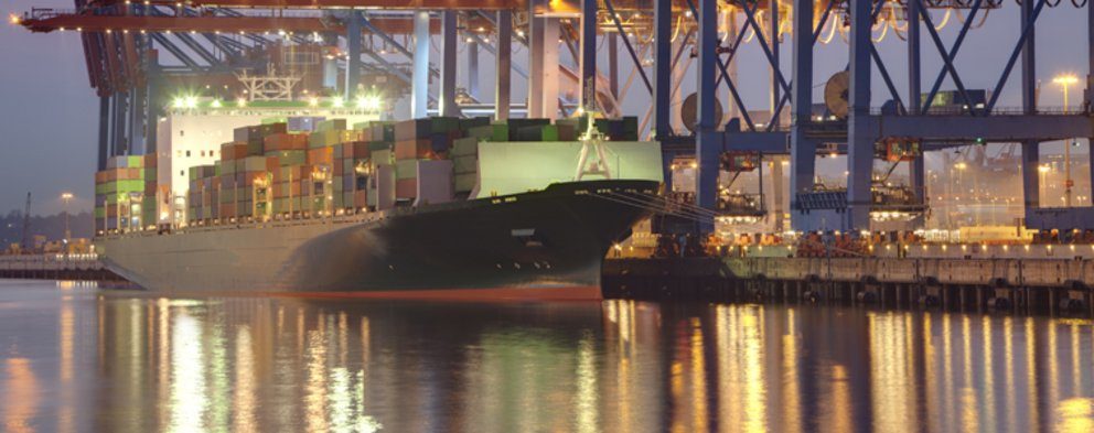 csm_Containerschiff_Hafen_96e355c29f